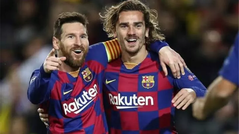 ميسي وجريزمان يقودان تشكيل برشلونة المتوقع أمام أتلتيك بيلباو