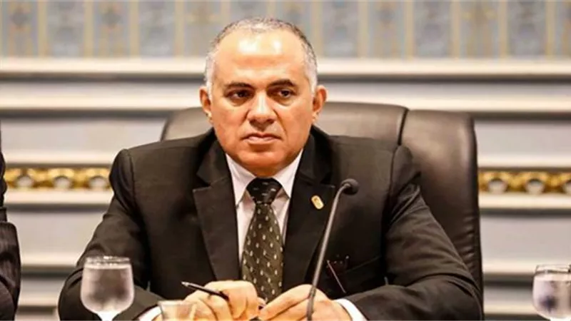 وزير الري يبحث سيناريوهات التعامل مع فترة أقصى الاحتياجات القادمة