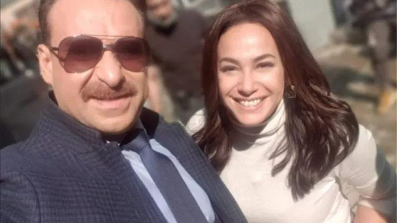 شاهد.. أحدث ظهور لـ نضال الشافعي من كواليس ”هجمة مرتدة” برفقة هند صبري