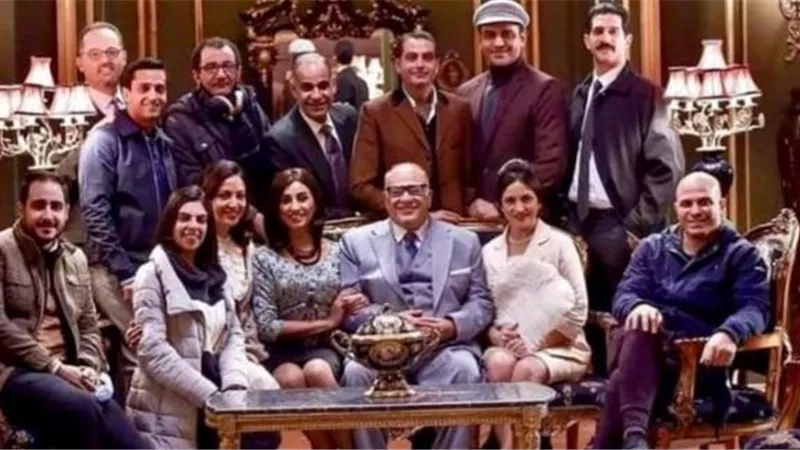 صلاح عبد الله يدعو الجمهور لمشاهدة مسلسل ”قصر النيل”