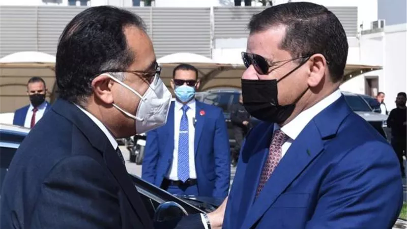 عاجل بالصور .. ماذا وراء زيارة مصطفى مدبولي إلي ليبيا ؟