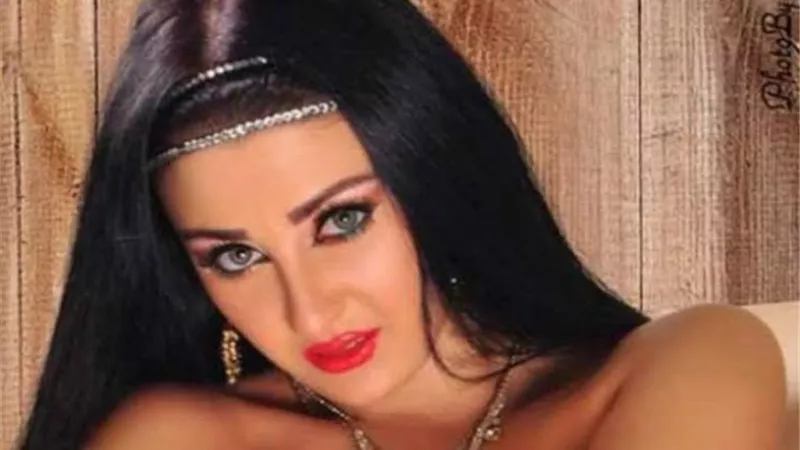صوفينار تكشف حكايتها مع  صاحب الكباريه الذى حاول استغلالها فى أعمال منافية للأداب