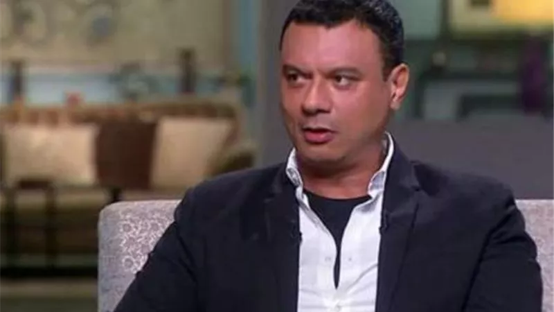 عباس ابو الحسن: الطيار مات 5 مرات بسبب تصرفات محمد رمضان