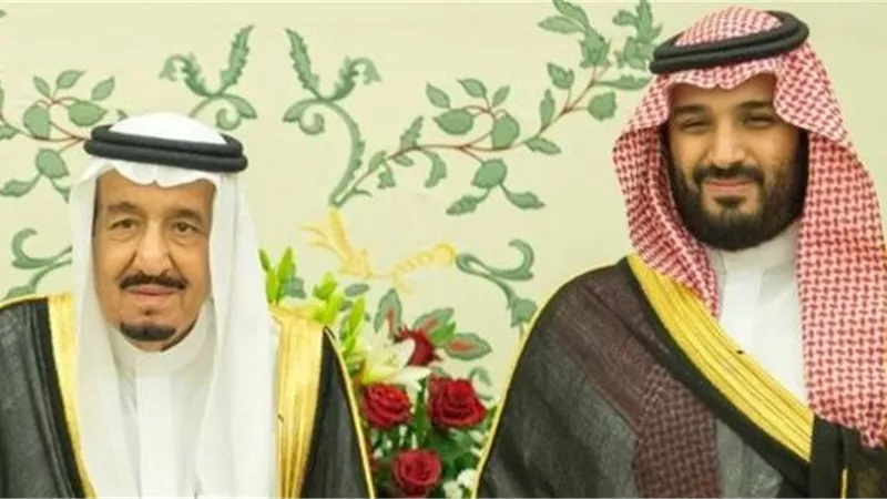 لأول مرة.. لماذا وافقت السلطات السعودية  علي فتح المحال وقت الصلاة؟