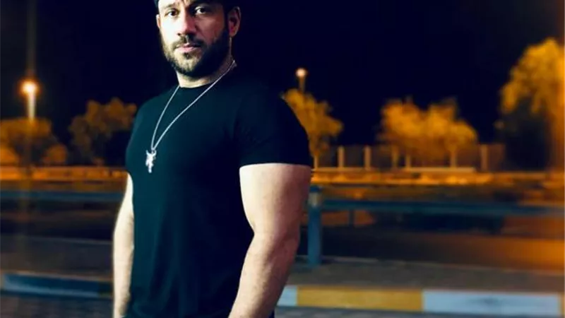 أوس أوس يحتفل بعيد ميلاد أحمد مكي ويعلق: ”واحشتنا يا كبير”