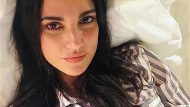 درة تفاجئ متابعيها بصورة بدون مكياچ