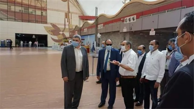 وزير الطيران يتفقد مطار شرم الشيخ الدولى