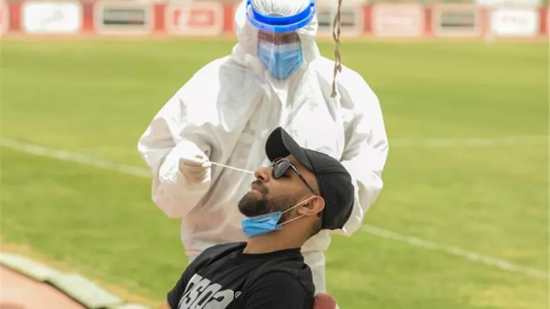 الأهلي يقوم بإجراء مسحة طبية للجهاز الفني والإداري واللاعبين