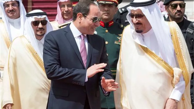 السيسى يهنئ خادم الحرمين الشريفين بعيد الأضحى المبارك
