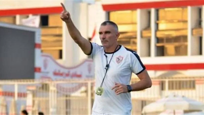 لهذا السبب.. كارتيرون يجتمع مع جهازه المعاون