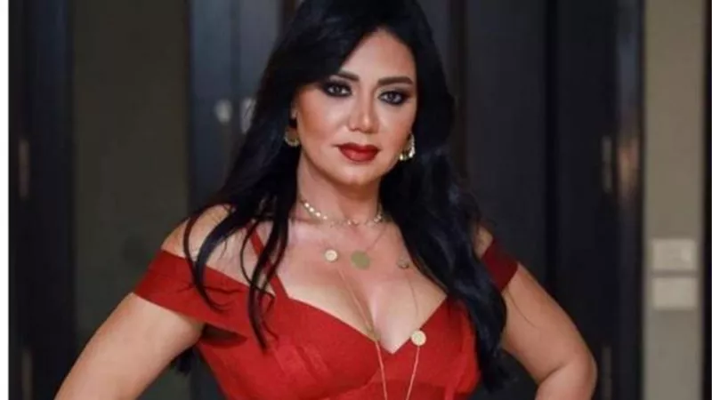 رانيا يوسف: تربيتى مكنتش دينية واللى هيلعب بالكلام يتحاكم
