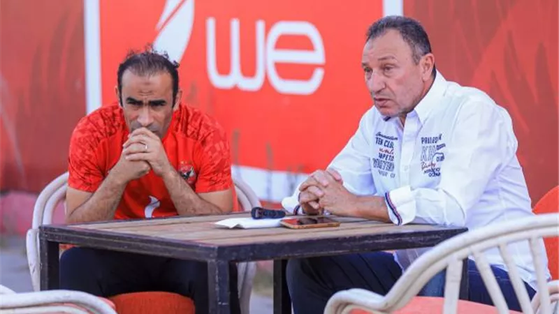 الخطيب يطمئن على استعدادات فريق الكرة لمباريات الدوري