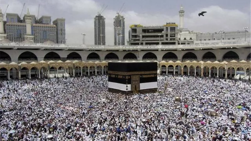 عاجل.. السعودية تعلن التفاصيل الكاملة لأداء مناسك الحج هذا العام