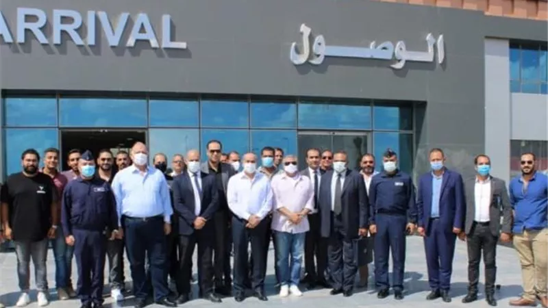 وزير الطيران يتفقد مطار العلمين
