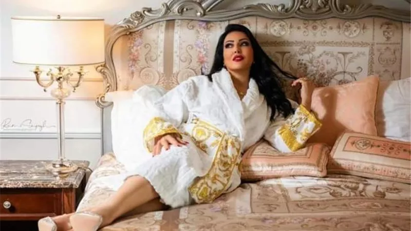 سمية الخشاب تتصدر محركات البحث بـ”برنُص الحمام”