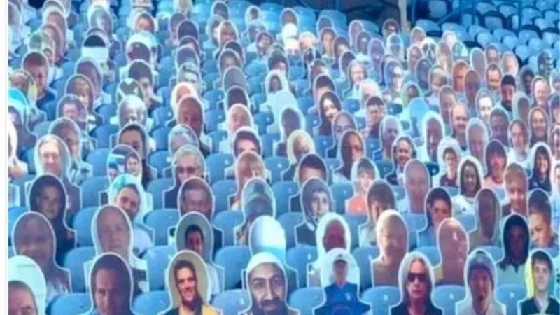 لماذا تم وضع صورة أسامة بن لادن في مدرجات الدوري الانجليزي؟.. إليك الإجابة