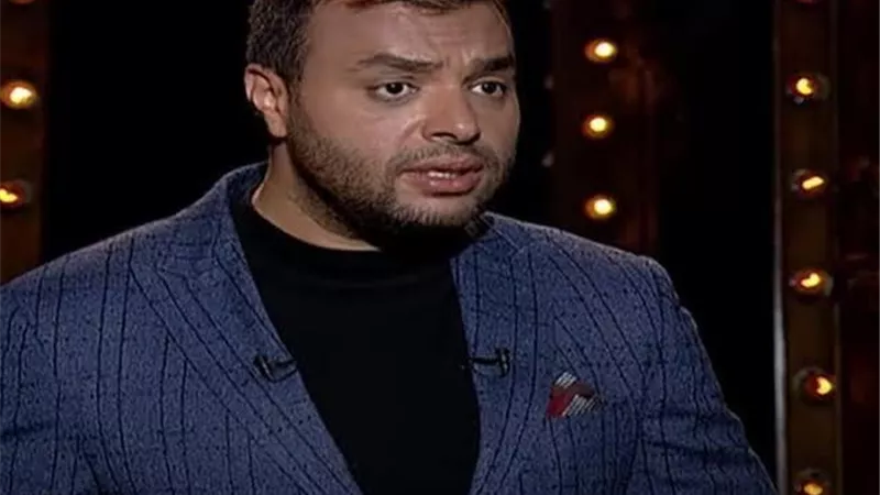 رامي صبري يكسر فترة الحداد على شقيقه ويغني في زفاف لاعب الأهلي
