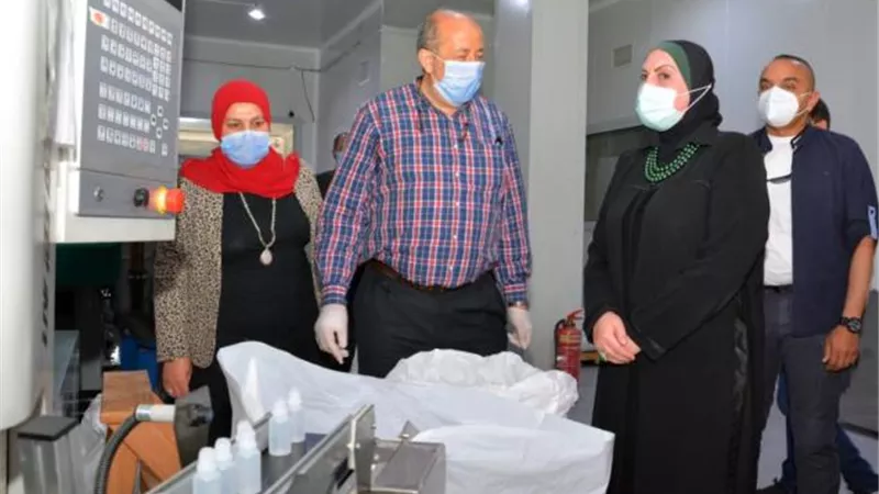 وزيرة التجارة والصناعة تتفقد مجمعى الصناعات البلاستيكية بمنطقة مرغم بالإسكندرية