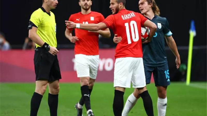 فيفا يعلن حكم مباراة مصر وأستراليا فى أولمبياد طوكيو