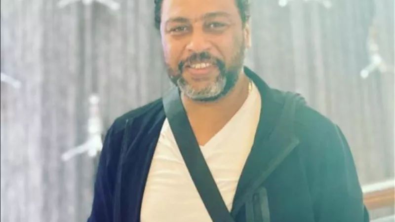 محمد جمعة لجمهوره: ”أنتظروا عرض الحرامي الجزء الثاني قريبًا”