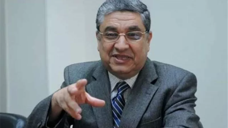 وزير الكهرباء يتجه لروسيا لبدء تصنيع أول معدة لمشروع محطة الضبعة النووية