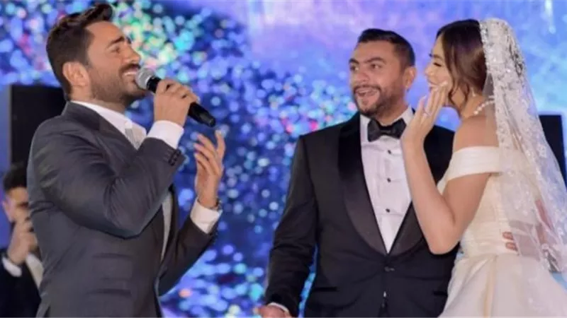الحبايب.. تامر حسني يحتفل بزفاف هاجر أحمد (صور)