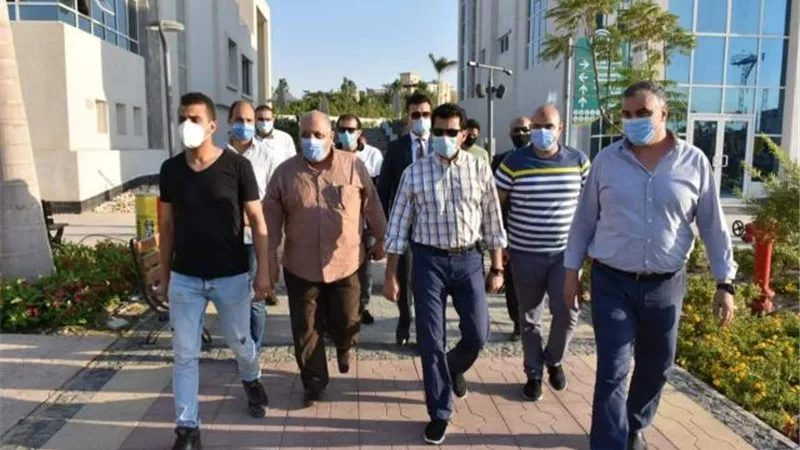 وزير الرياضة يتفقد نادي النادي ب ٦ أكتوبر