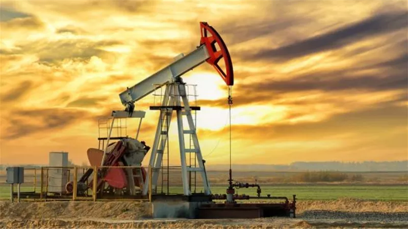 انخفاض أسعار النفط.. وبرنت يسجل 74.62 دولار للبرميل