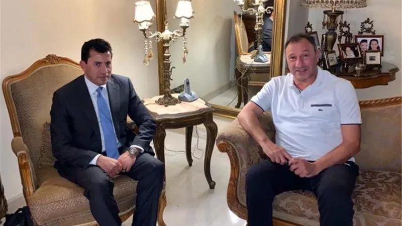 عاجل.. الأهلي يتراجع عن بلاغه ضد خالد الغندور
