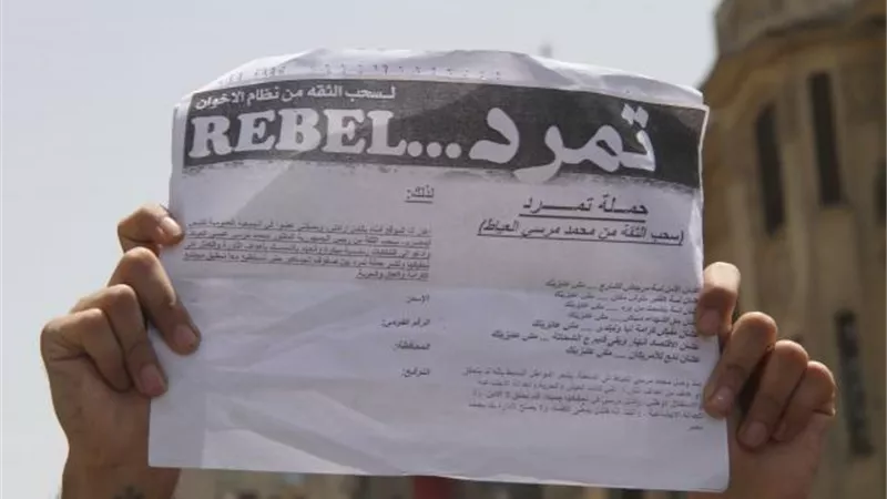حركة تمرد .. سحب الثقة من مرسي الشرارة الأولى لسقوطه فى 30 يونيو