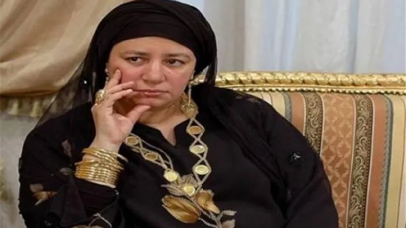 طردها محمد صبحى من المسرح..وغيرة أزواجها من نجوميتها تسببت في الانفصال..أزمات في حياة عبلة كامل