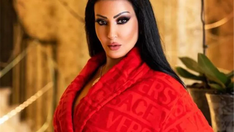 ملبن مصر.. سمية الخشاب تشعل مواقع التواصل الاجتماعى بإطلالة جريئة