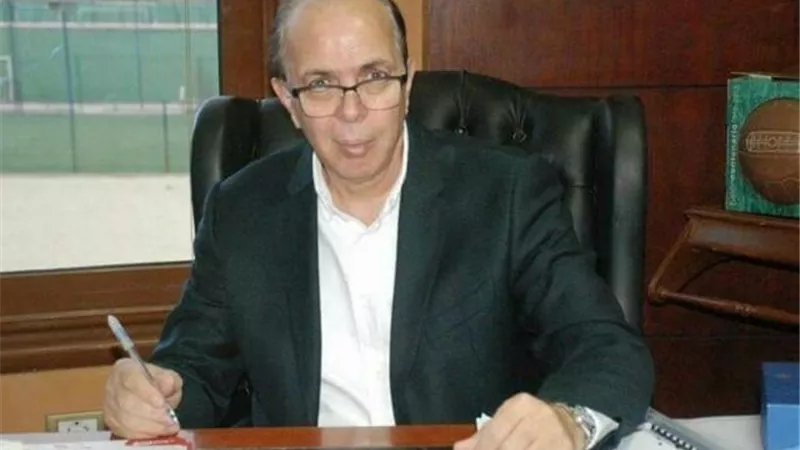 ”الطويلة” يدعو وزير الشباب والرياضة واللجنة الخماسية بإعادة النظر في آلية إعادة النشاط بعد قرارات الكاف
