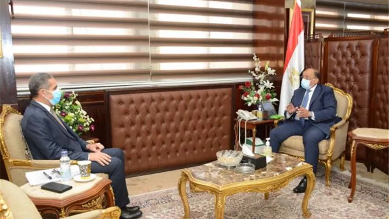 تفاصيل لقاء وزير التنمية المحلية ومحافظ الغربية