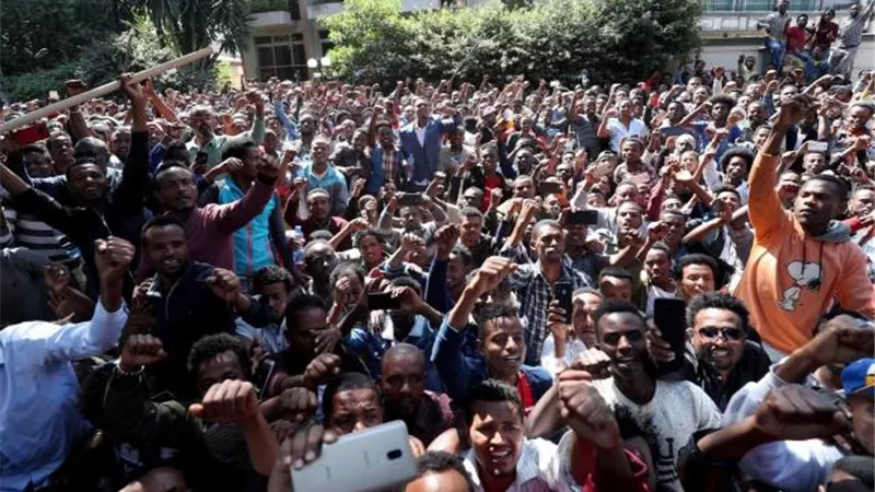 رويترز : الجيش الإثيوبي ينتشر في أديس أبابا لمواجهة الاحتجاجات
