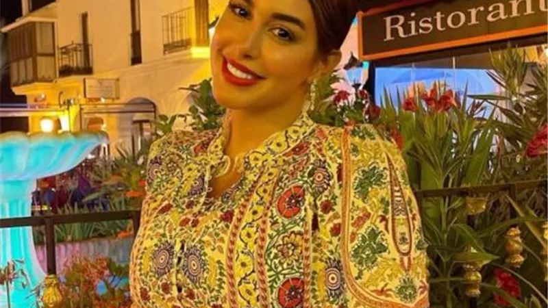 ياسمين صبرى تجذب أنظار الجمهور بإطلالة مختلفة