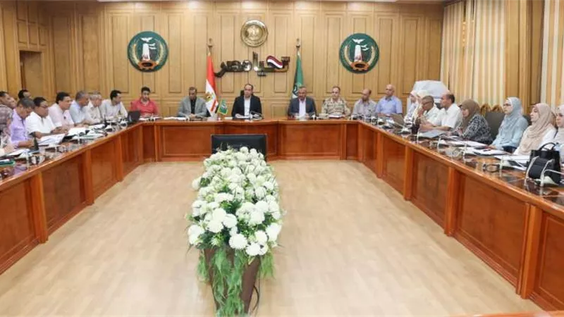 نائب محافظ المنوفية يتابع مشروعات «حياة كريمة» وملفات النظافة والتصالح