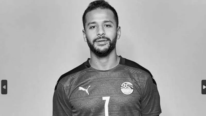 عزاء أحمد رفعت.. توافد نجوم كرة القدم لمسجد المشير طنطاوي