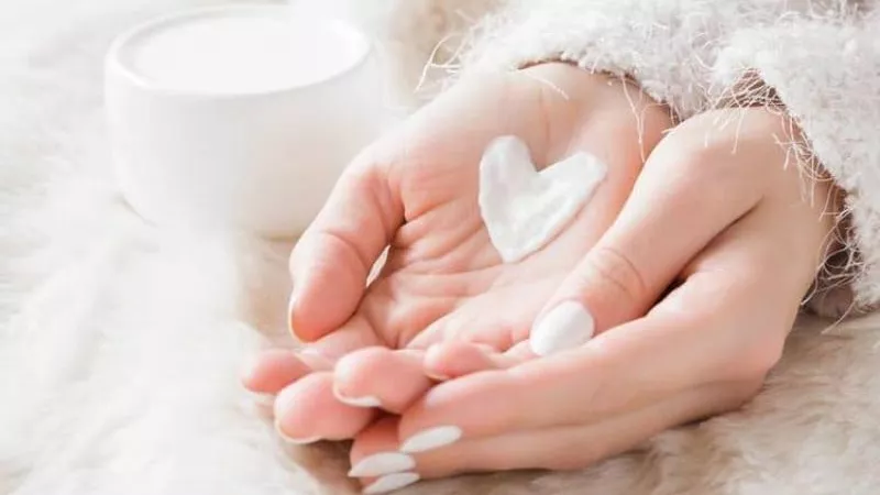خطوات تجميلية في يوم زفافك..أبرزها استخدام مرطب للبشرة