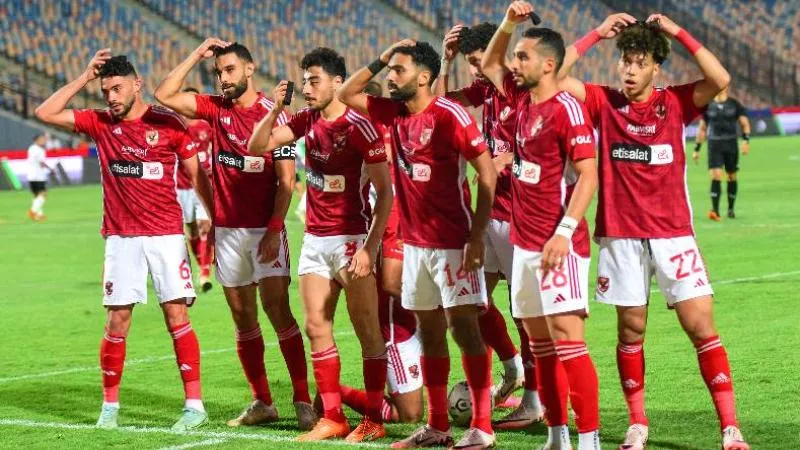 عاجل.. إصابة نجم الأهلي قبل مواجهة بيراميدز في الدوري