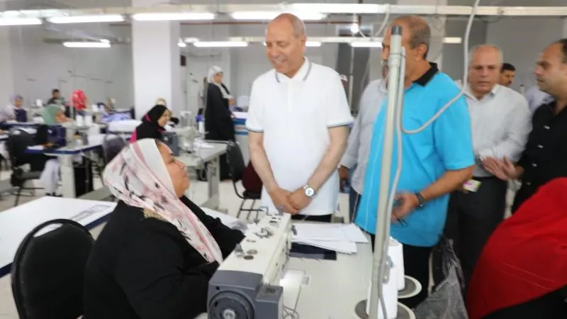 متابعة محافظ القاهرة لمشروعات الأسمرات