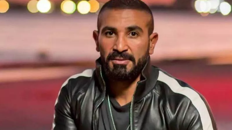 حتة خيط .. أحمد سعد يوضح موقفه من ارتداء الخلخال