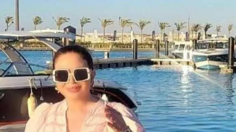 من الساحل الشمالي .. إلهام شاهين تثير اعجاب متابعيها بفستان أنيق