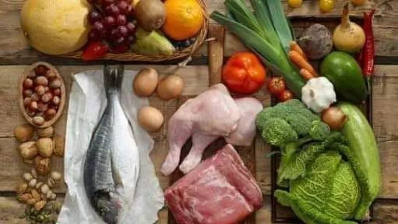 تعرف على أسعار اللحوم والأسماك والدواجن  اليوم الإثنين مع جولة في الأسواق