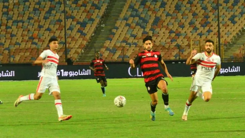 الشوط الأول.. الزمالك يتعادل سلبياً أمام بلدية المحلة