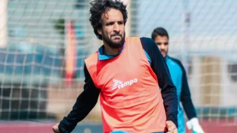 عروض ليبية وتونسية لمحمود علاء بعد رحيله عن الزمالك