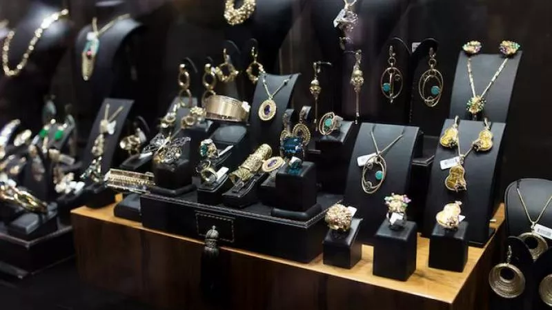سعر الذهب اليوم الخميس 18-7-2024 مفاجأة جديدة في عيار 21