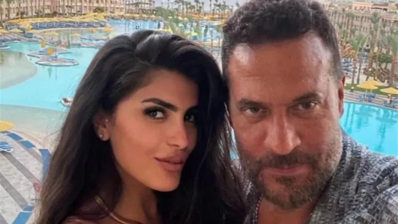 ماجد المصري يغازل زوجته بكلمات رومانسية في عيد زواجهما