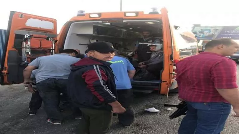 مصرع شخص وإصابة 7 آخرين إثر انقلاب سيارة سوزوكي أعلى محور 26 يوليو