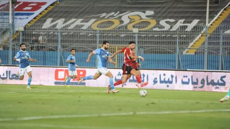 الشوط الأول.. الأهلي يتقدم على بيراميدز بهدف وسام أبو علي في قمة الدوري